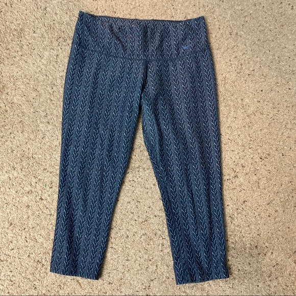 Nike Women's Blue Patterned Leggings - Picture 1 of 8